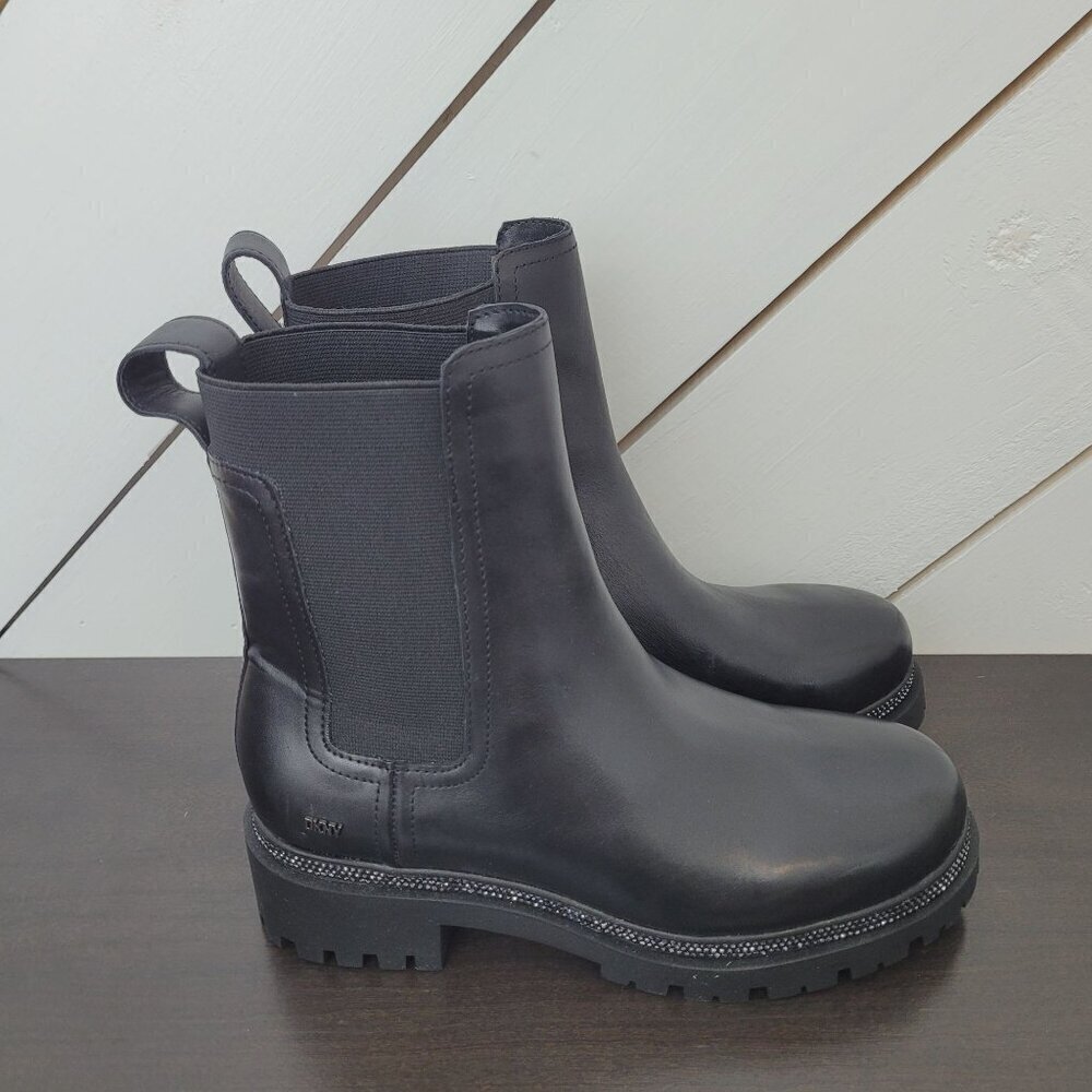 NEW DKNY Leather Women's 6.5M Chelsea Boots Black